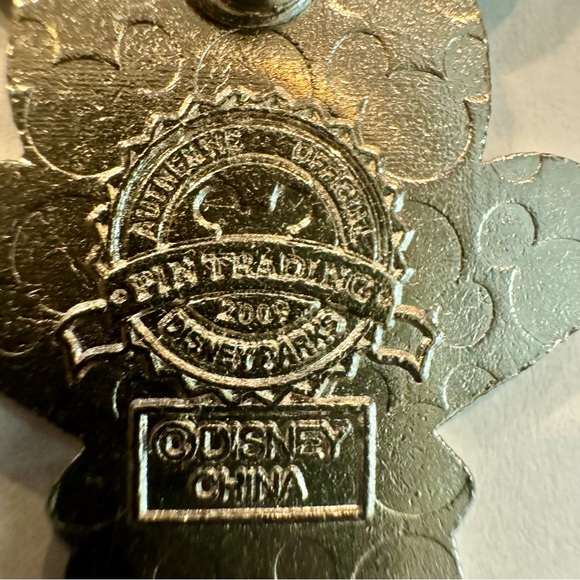 Disney Pin - 2009 Mickey Mouse Character Pop Art - Picture 7 of 8